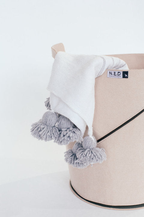 Zip Me Off Storage Bin